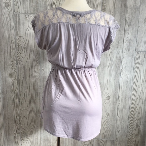 DECREE Gray Lace Floral Top Size Medium - Picture 5 of 7